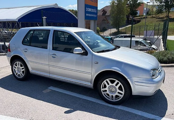 Zunanja slika - Volkswagen Golf - Basis 1.6 ZELO LEPO OHRANJEN - 5