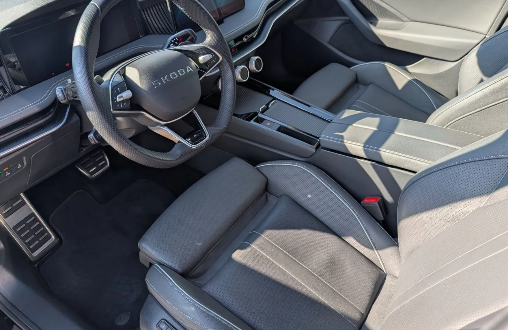 Zunanja slika - Škoda Superb - Combi 1.5 TSI PHEV Sportline DSG - 6