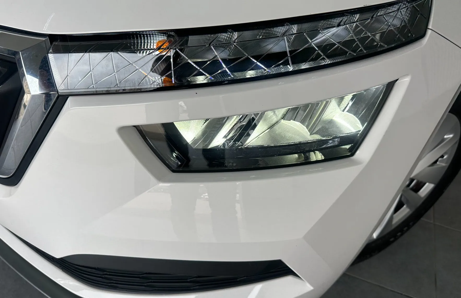 Zunanja slika - Škoda Kamiq - 1.0 TSI 70 kw.2023.SAMO 47.900 KM - 3