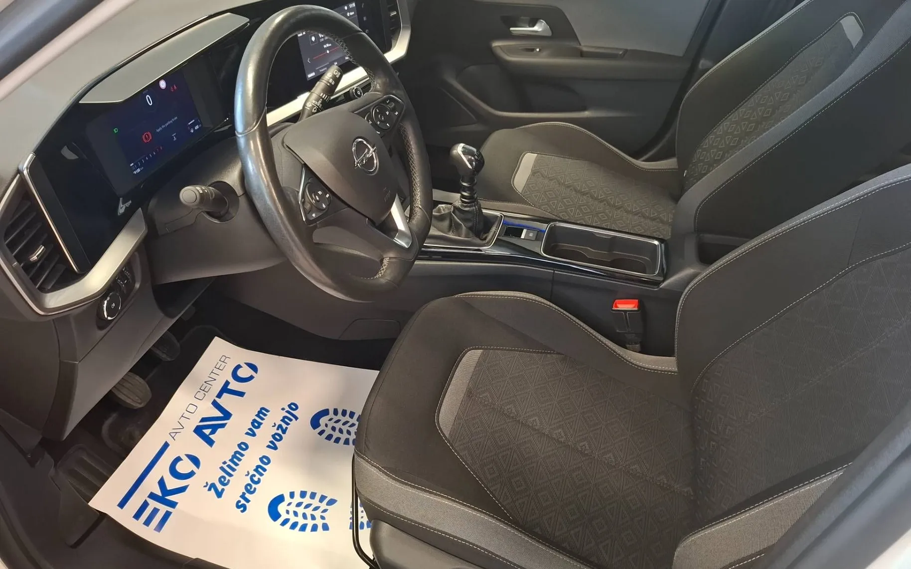 Notranja slika - Opel Mokka - 1.2 Turbo Edition SLO-1LASTNIK-KAMERA-TEMP.-ASIST. - 11