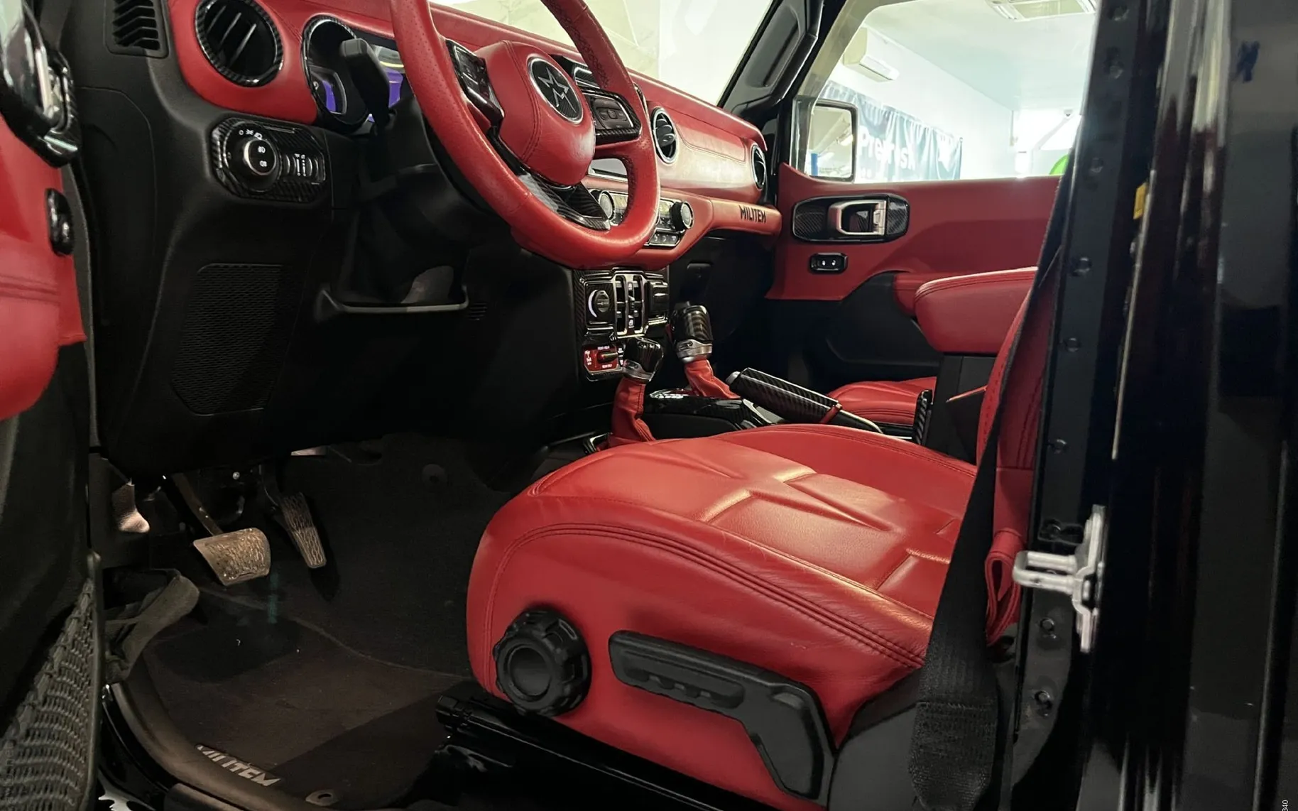 Notranja slika - Jeep Wrangler - V6 Militem... - 9
