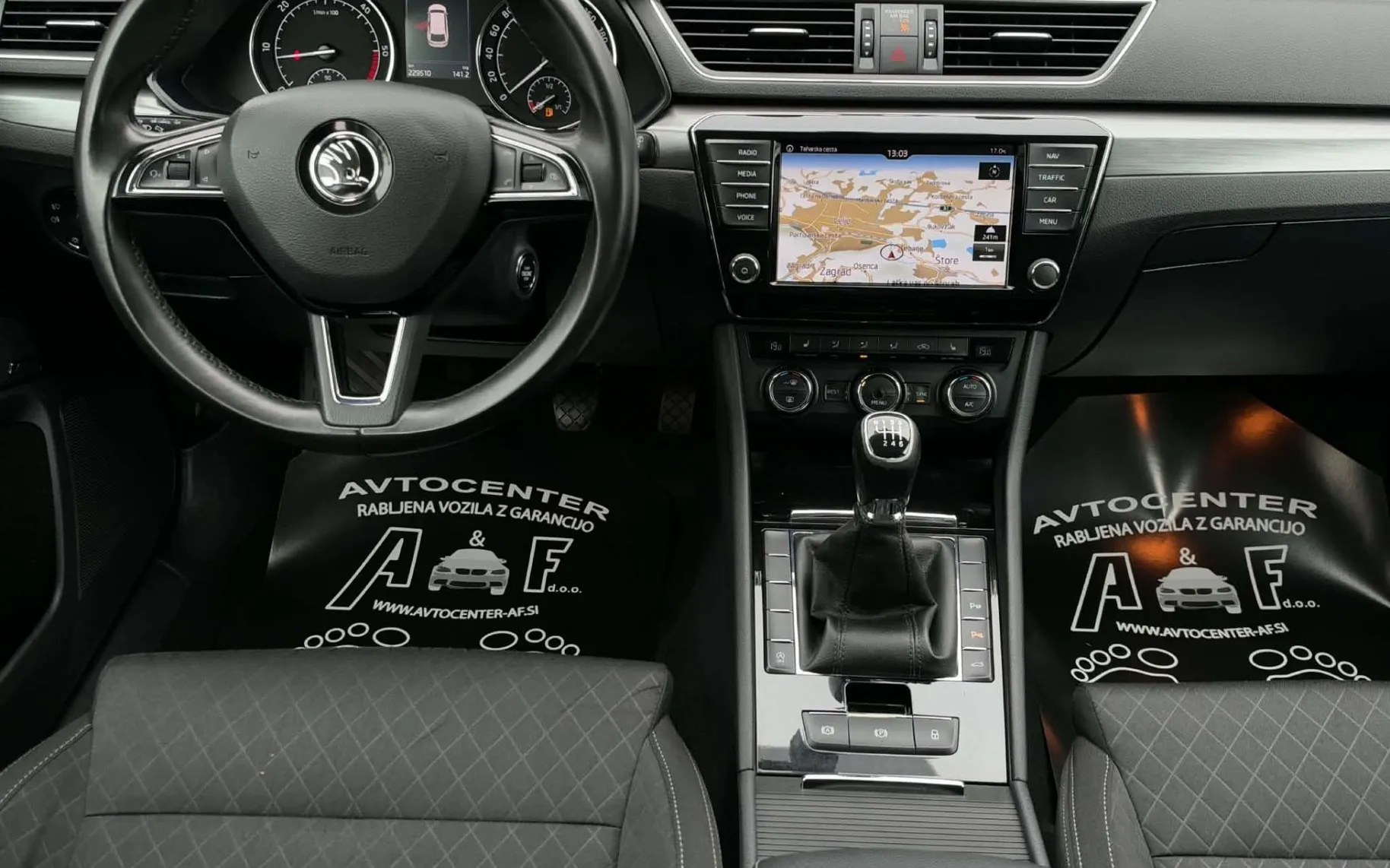 Notranja slika - Škoda Superb - 1.6 TDI-XENON+LED-LIZING ZA TUJCE-ACC - 10