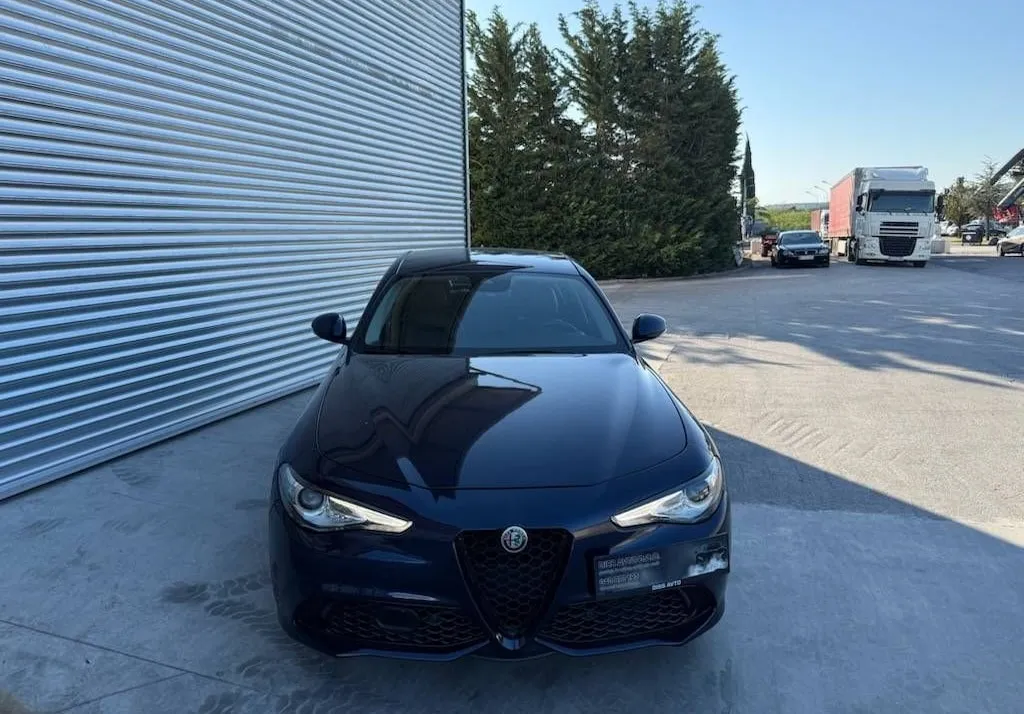 Zunanja slika - Alfa Romeo Giulia - 2.2 Multijet 210 Veloce Avt. 4x4 - 4