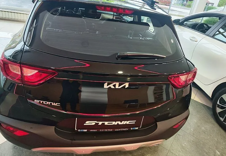 Zunanja slika - KIA Stonic - 1.2 DPI 57.9 kW  79 KM  LX Urban+ M T - 11
