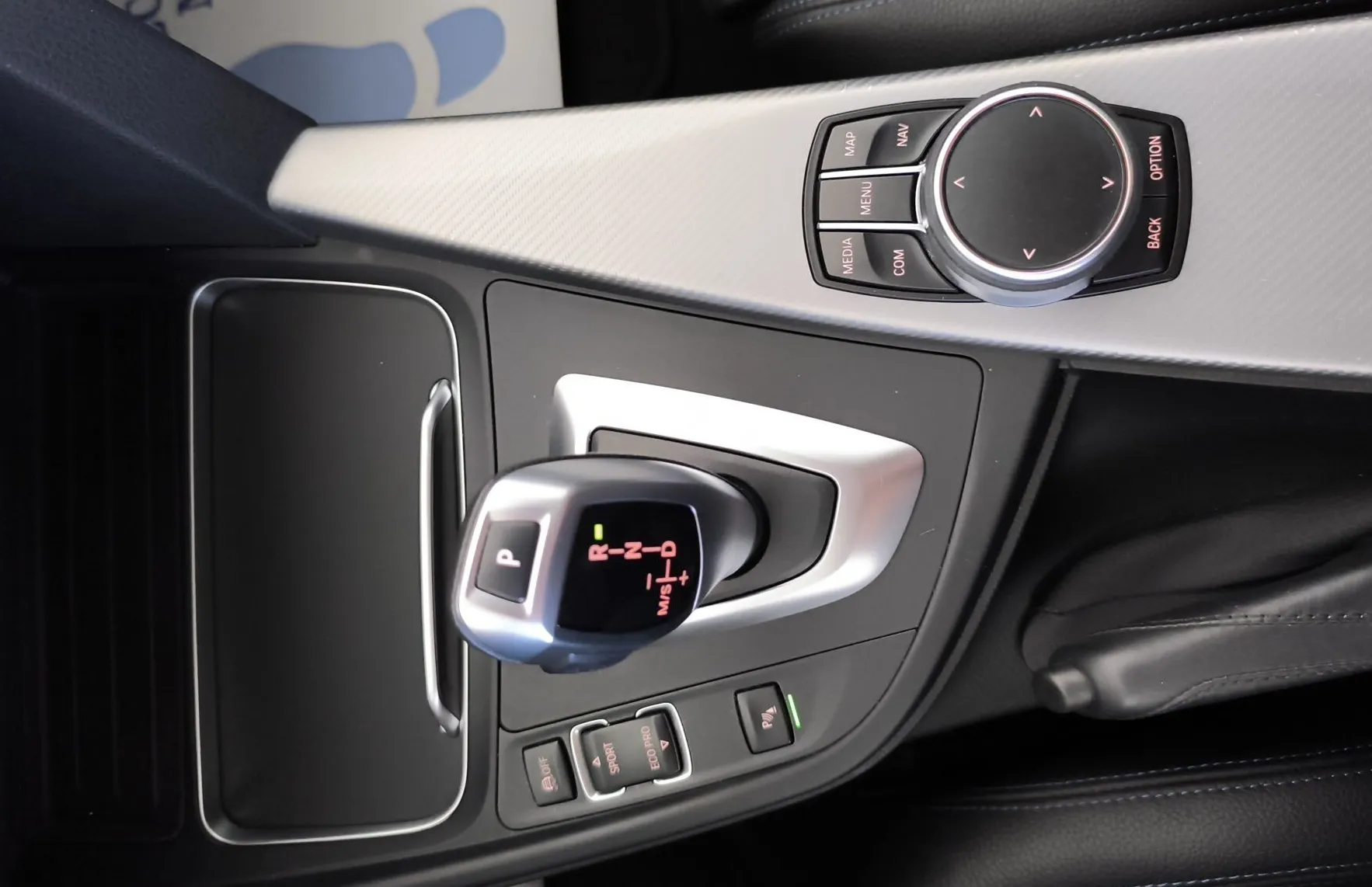 Zunanja slika - BMW Serija 3 - Touring: 318i AVT M SPORT-LED-USNJE-ŠPORTNI SEDEŽI-VIRTU - 19