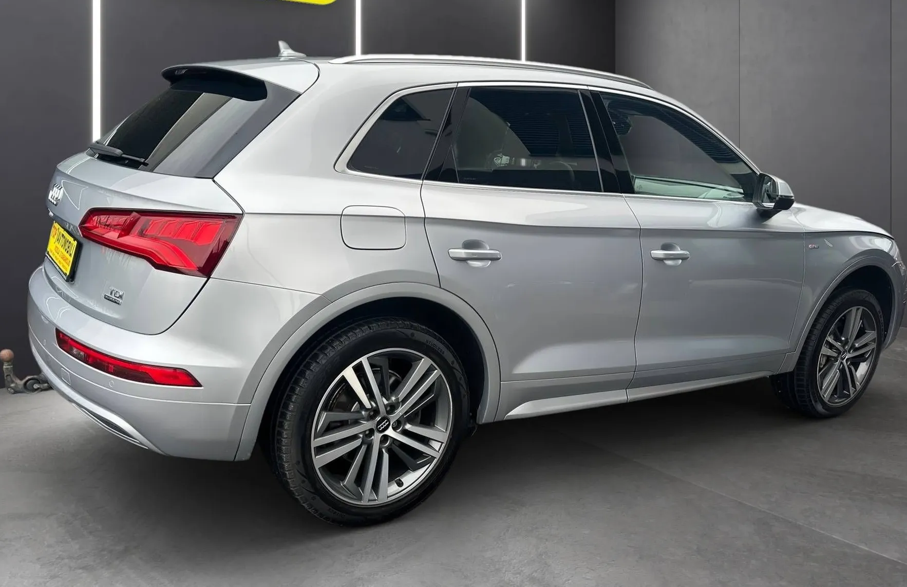 Zunanja slika - Audi Q5 - 2.0 TDI QUATTRO S LINE MATRIX NAVI PDC KAM VIRTU.. - 9
