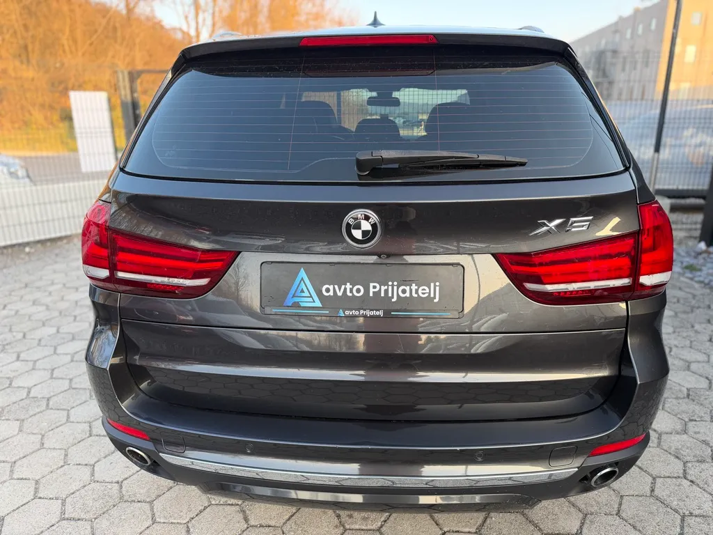 Zunanja slika - BMW X5 - serija  xDrive30d - 3
