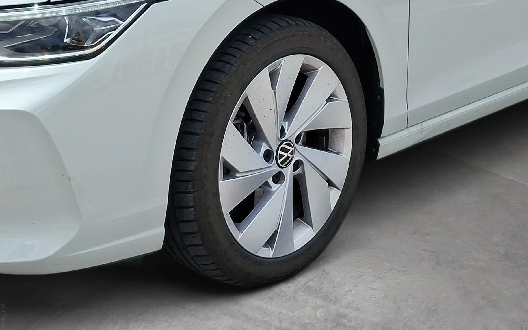 Zunanja slika - Volkswagen Golf - 1.5 eHybrid DSG Style 204KM - 6