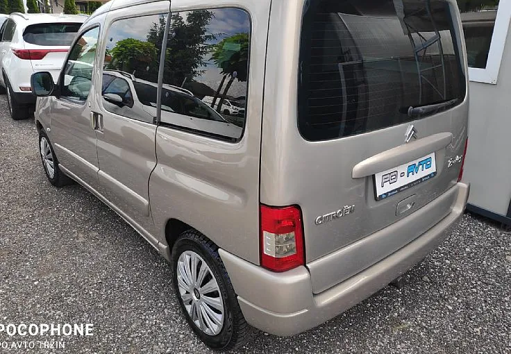 Zunanja slika - Citroën Berlingo - 1.6HDi 90-SLO-KLIMA-VLEČNA KLJUKA+LETNE GUME-TOP - 5