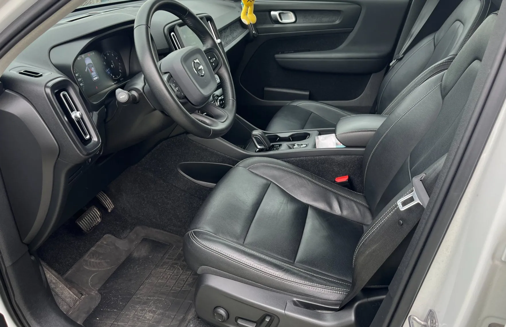 Zunanja slika - Volvo XC40 - T3 Momentum Avt. ACC. LED. NAVI. VZR. KAM. - 11