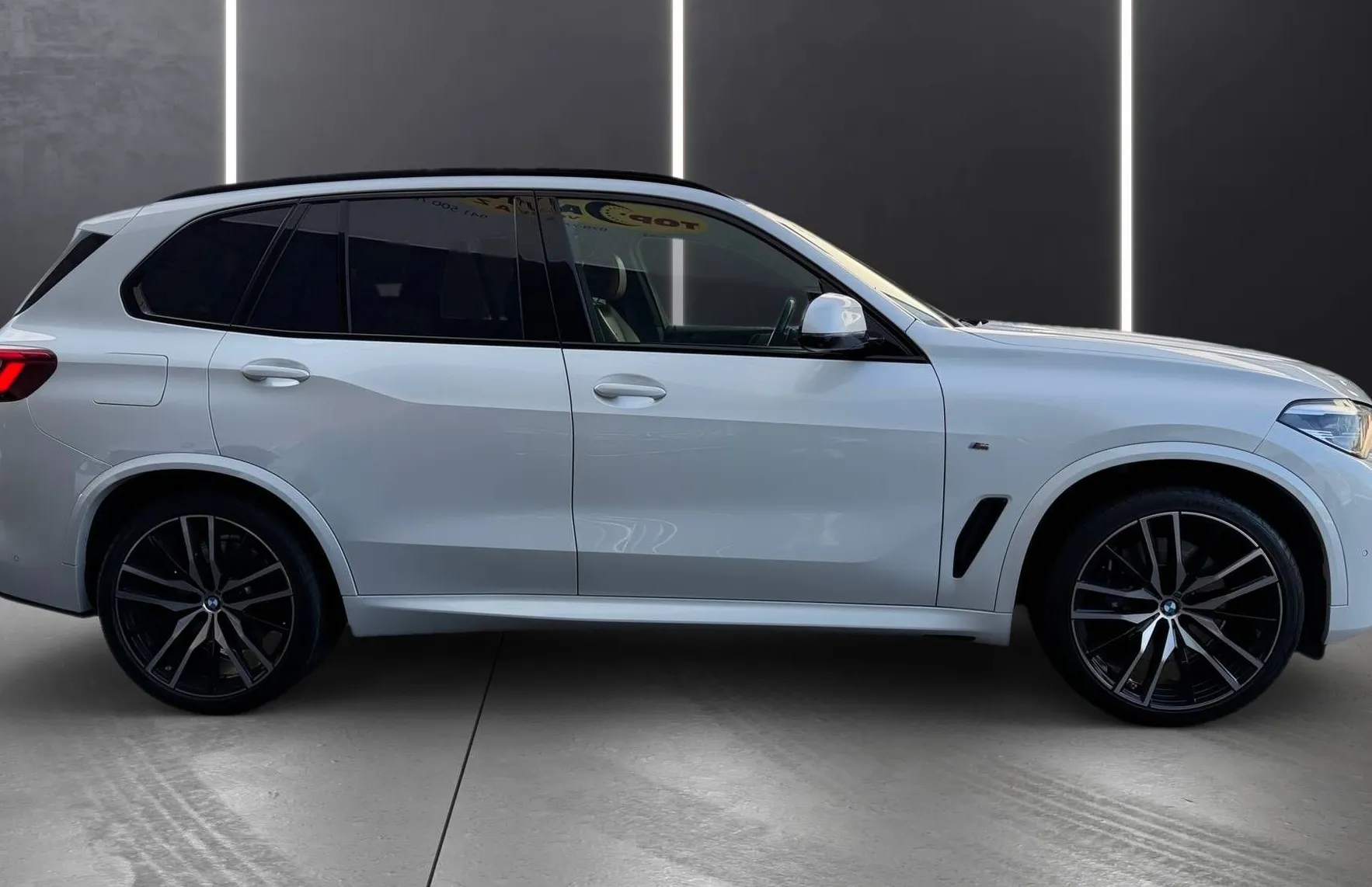 Zunanja slika - BMW X5 - serija : xDrive30d M SPORT PAKET KAMERA 360 RADAR - 11