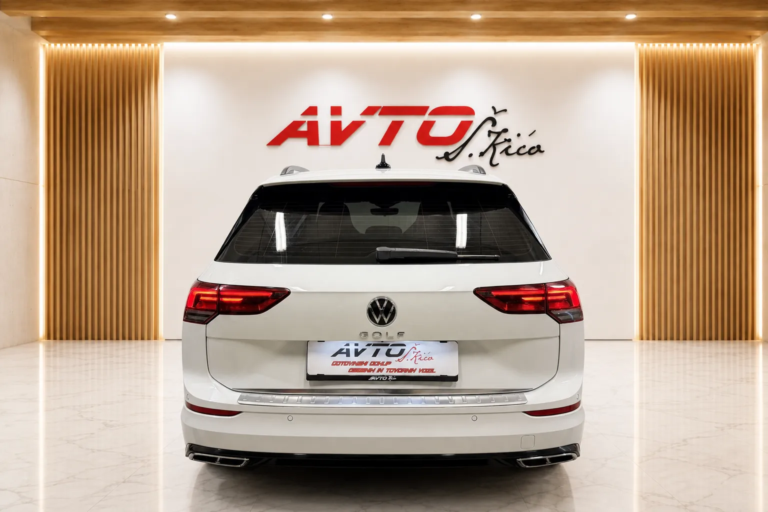 Notranja slika - VW Golf Variant - 2.0 TDI-R-LINE-DSG-VIRTUAL-ACC-LED-PDC-F1... - 8