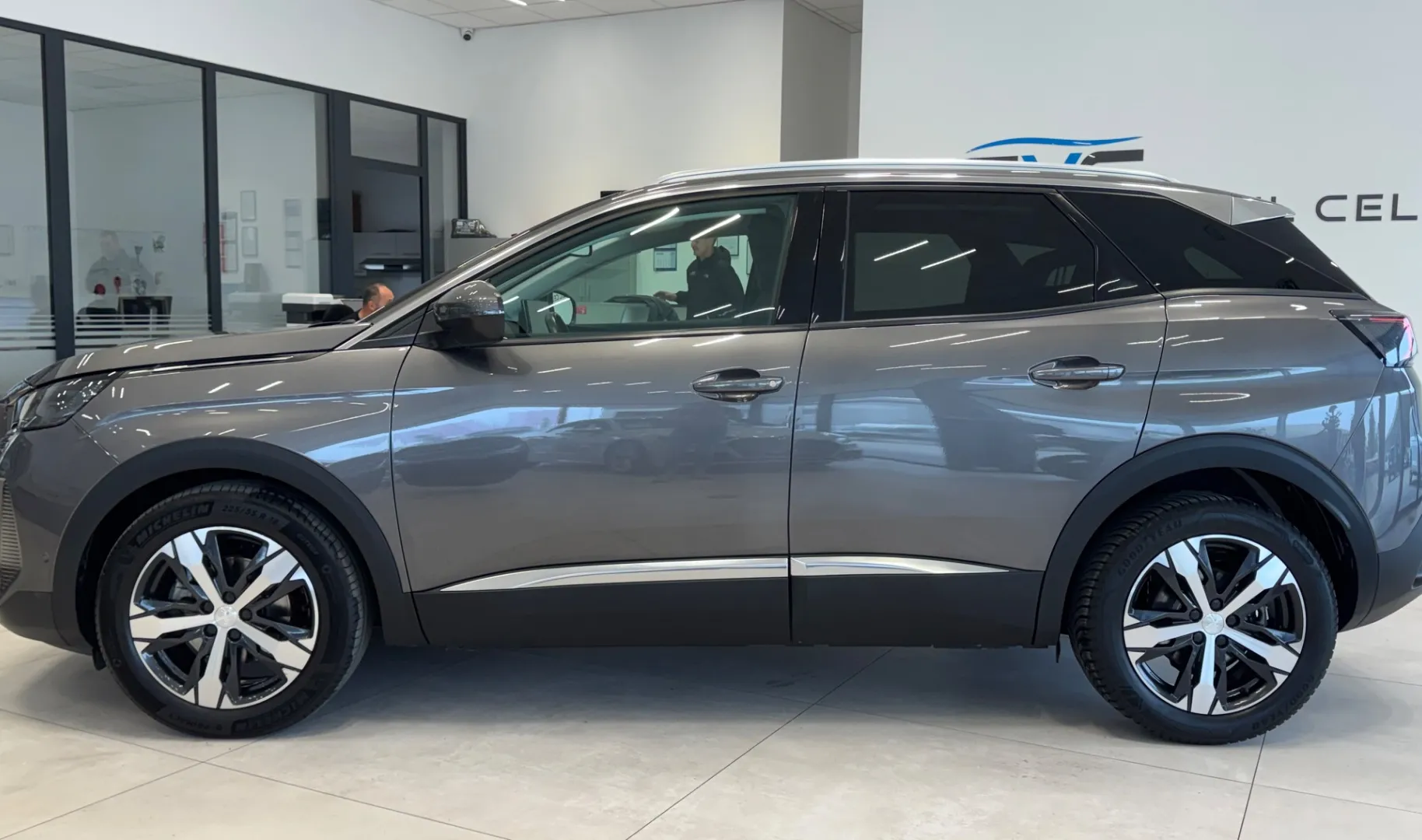 Zunanja slika - Peugeot 3008 - 1,2-130KM-ALLURE-FULL-LED-KAMERA-VIRTUAL-GRET-SED - 3
