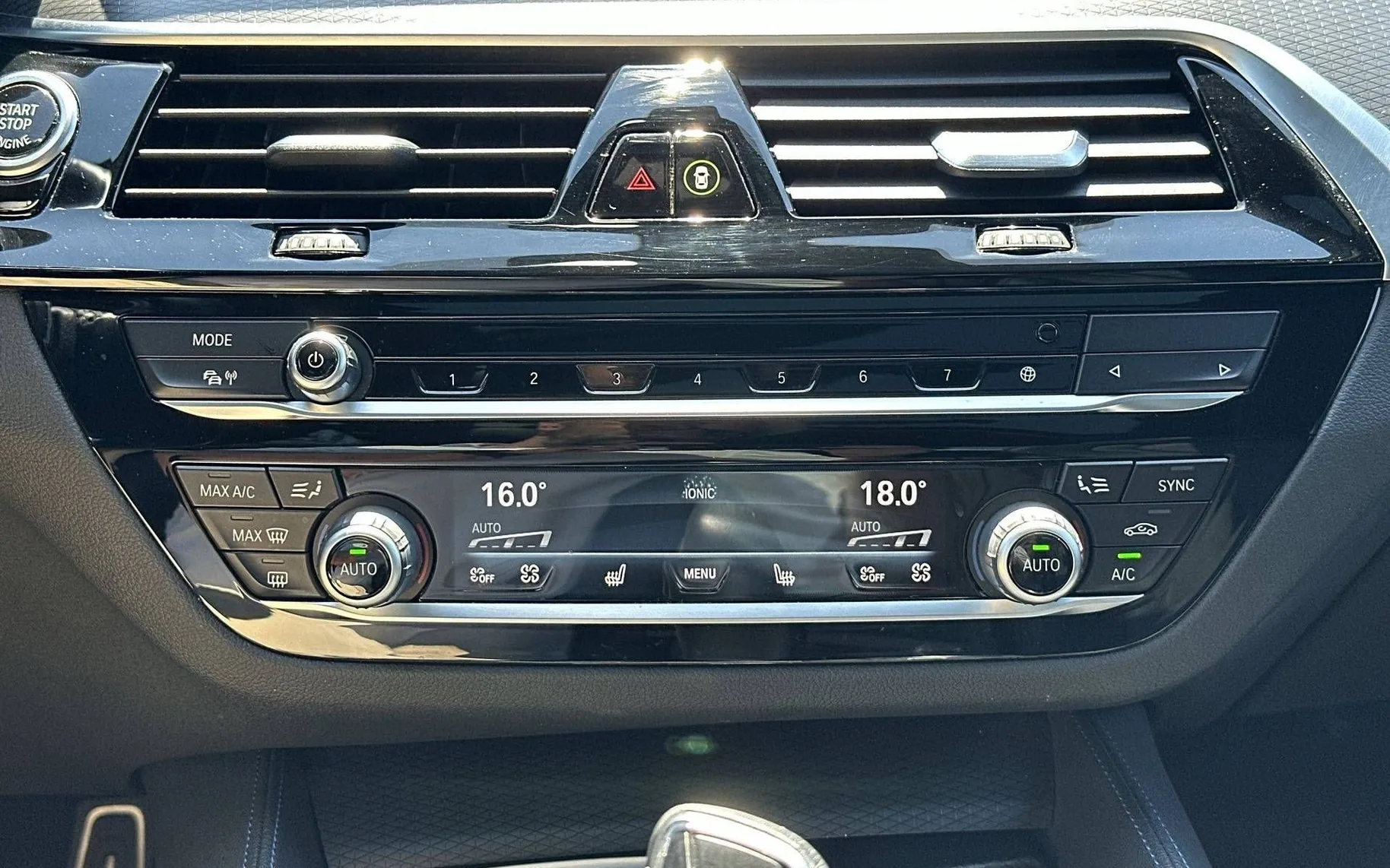 Notranja slika - BMW serija 5: - 540i Avt. xDrive Mild Hybrid - 19