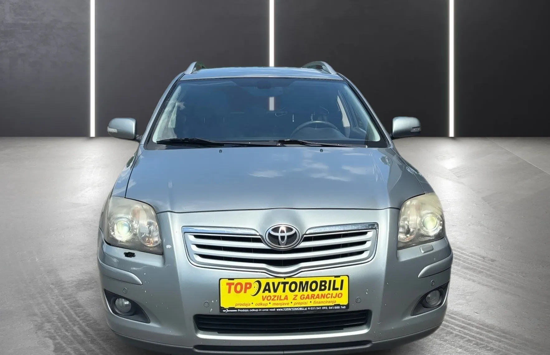 Zunanja slika - Toyota Avensis - Combi 2.2 D SLOVENSKO VOZILO XENON TEMPOMAT USNJE - 10