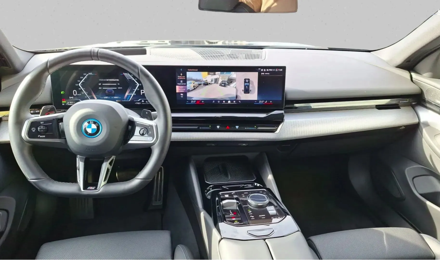 Zunanja slika - BMW i5 Touring - BMW 530e xDrive, 220KW  M Sports package - 10