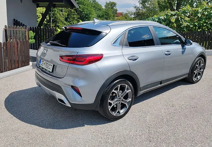 Zunanja slika - KIA XCeed - 1.4 t-gdi SAMO 52.565 KM - ODLIČNO OHRANJEN - 3