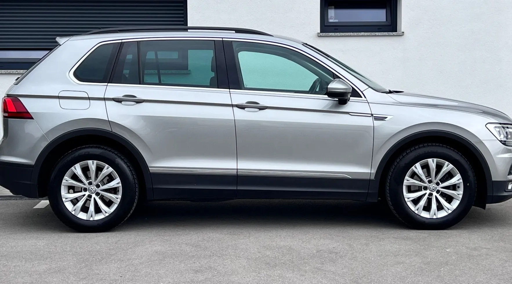 Zunanja slika - VW Tiguan - 1.4 TSI+1.LAST+SLO+LED+ACC+R.KAMERA - 5