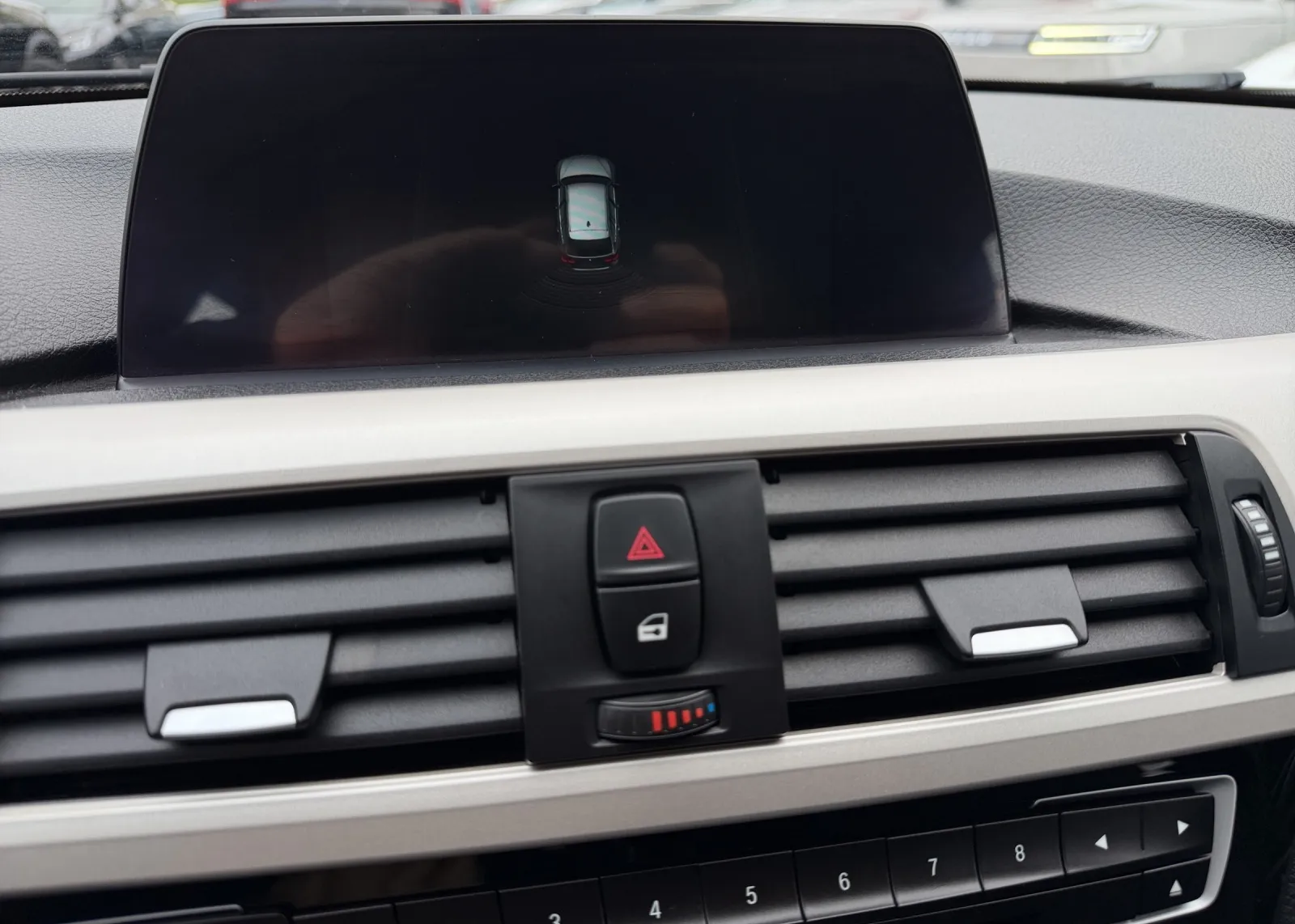 Zunanja slika - BMW Serija 3 - 318d Touring - 11