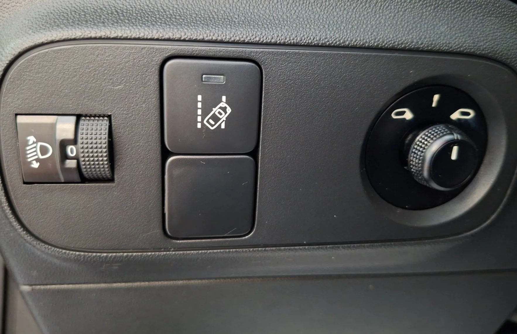 Zunanja slika - Citroën C3 - 1.2 PureTech 82 Feel-SLO-LED-ODLIČEN- - 12