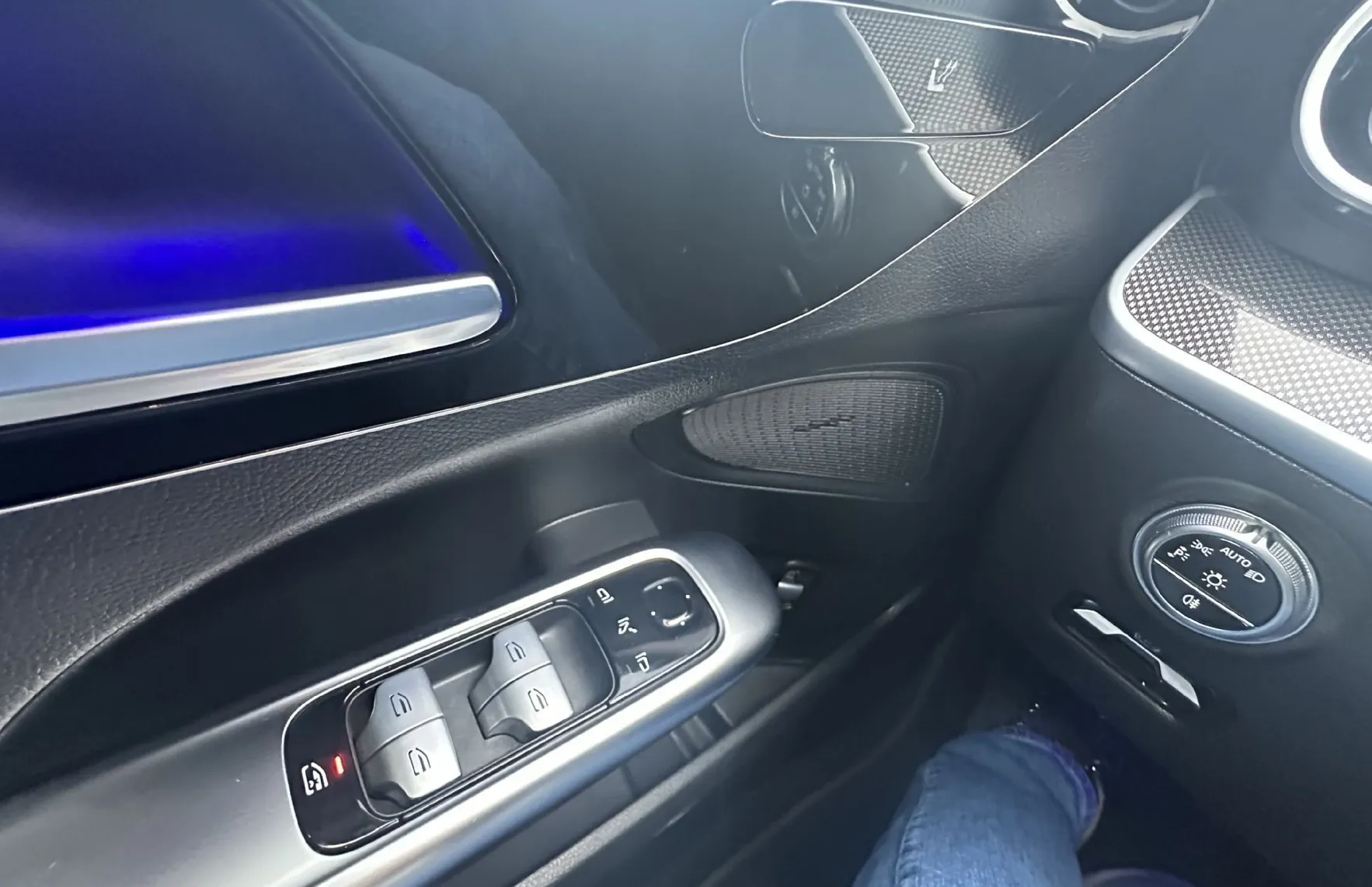 Zunanja slika - Mercedes-Benz C-Razred - C 200 T AMG Line Avt..KAMERA.USNJE.NAVI.PANORAMA - 9