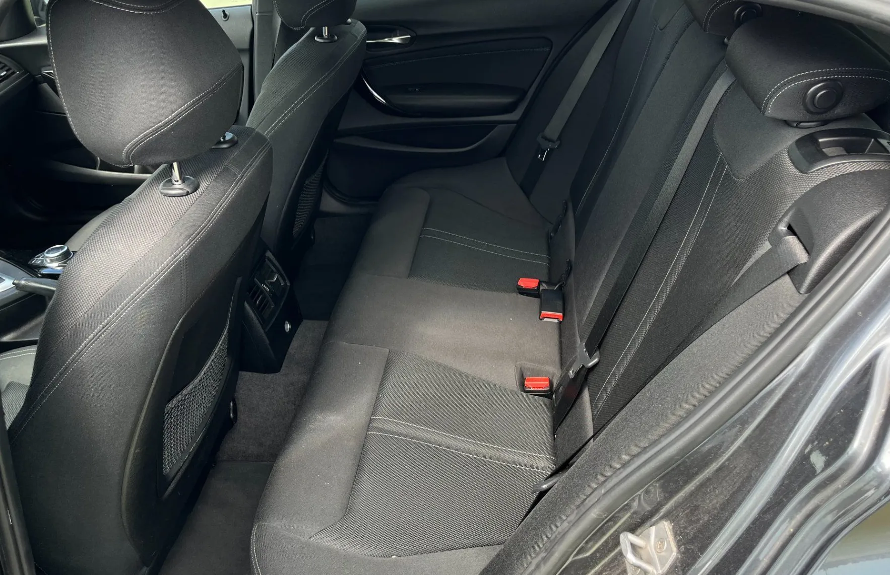 Zunanja slika - BMW Serija 1 - : 116d Sport Line AVT. LED. PANO. 2X PDC. TEMPOM. - 10