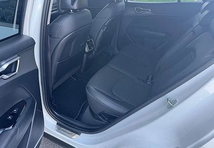 Zunanja slika - KIA Sportage - 1.6 T-GDi Plug-in Hybrid Style 4WD -KAMERA -PANO - 10