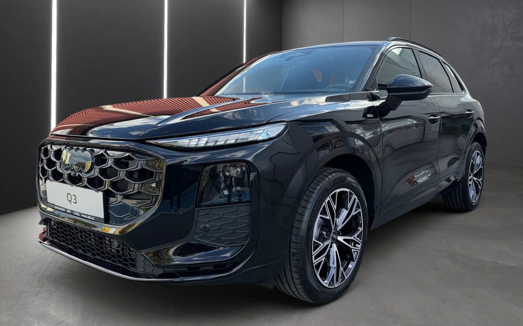Zunanja slika - Audi Q3 - TFSI quattro S tronic - 1