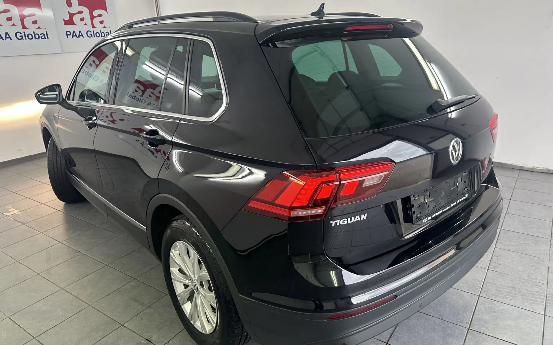 Zunanja slika - Volkswagen Tiguan - 2.0 TDI Comfort DSG.110kW.NAVI.ALU.PDC.DIZEL - 17