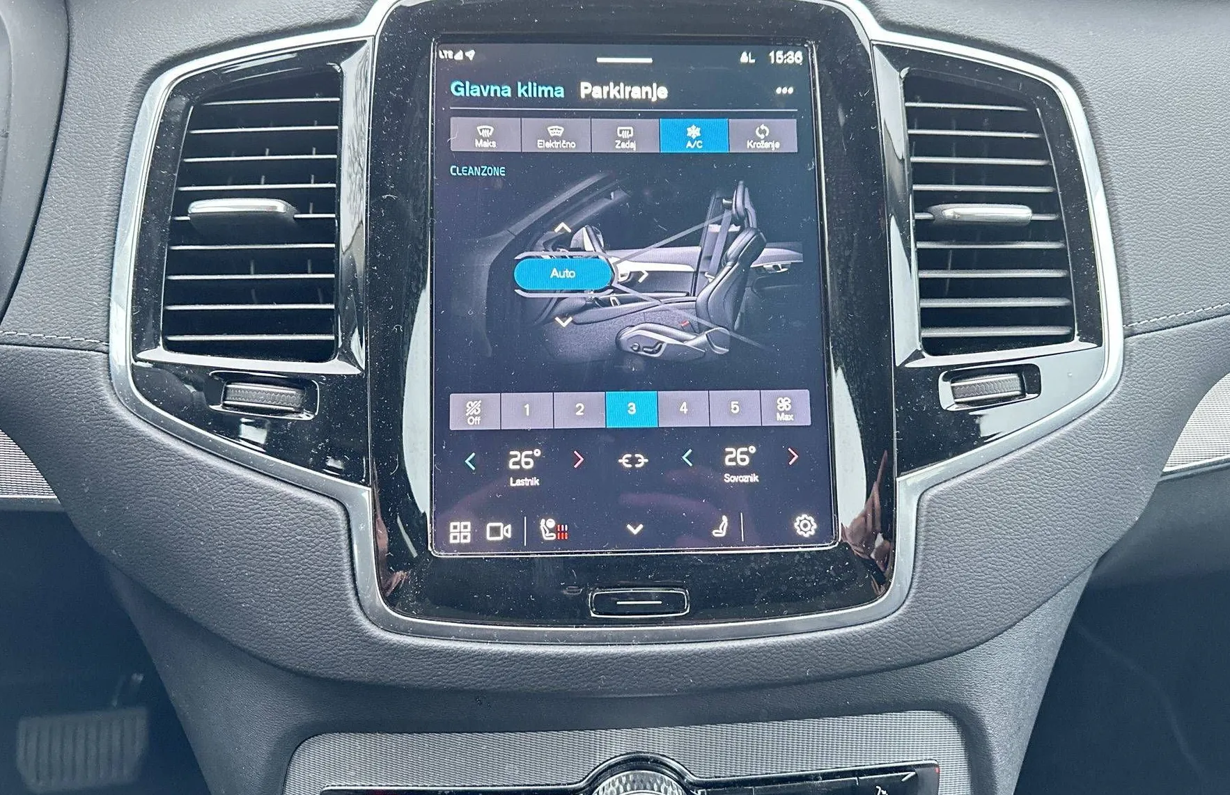Zunanja slika - Volvo XC90 - B5D AWD Plus Bright Avt. 7 sedežev PANO-KLJUKA - 18