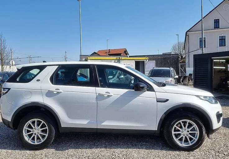 Zunanja slika - Land Rover Discovery Sport - 2.0 Td AUT. 4WD- ODLIČEN- HITRI KREDIT BREZ POLOG - 5