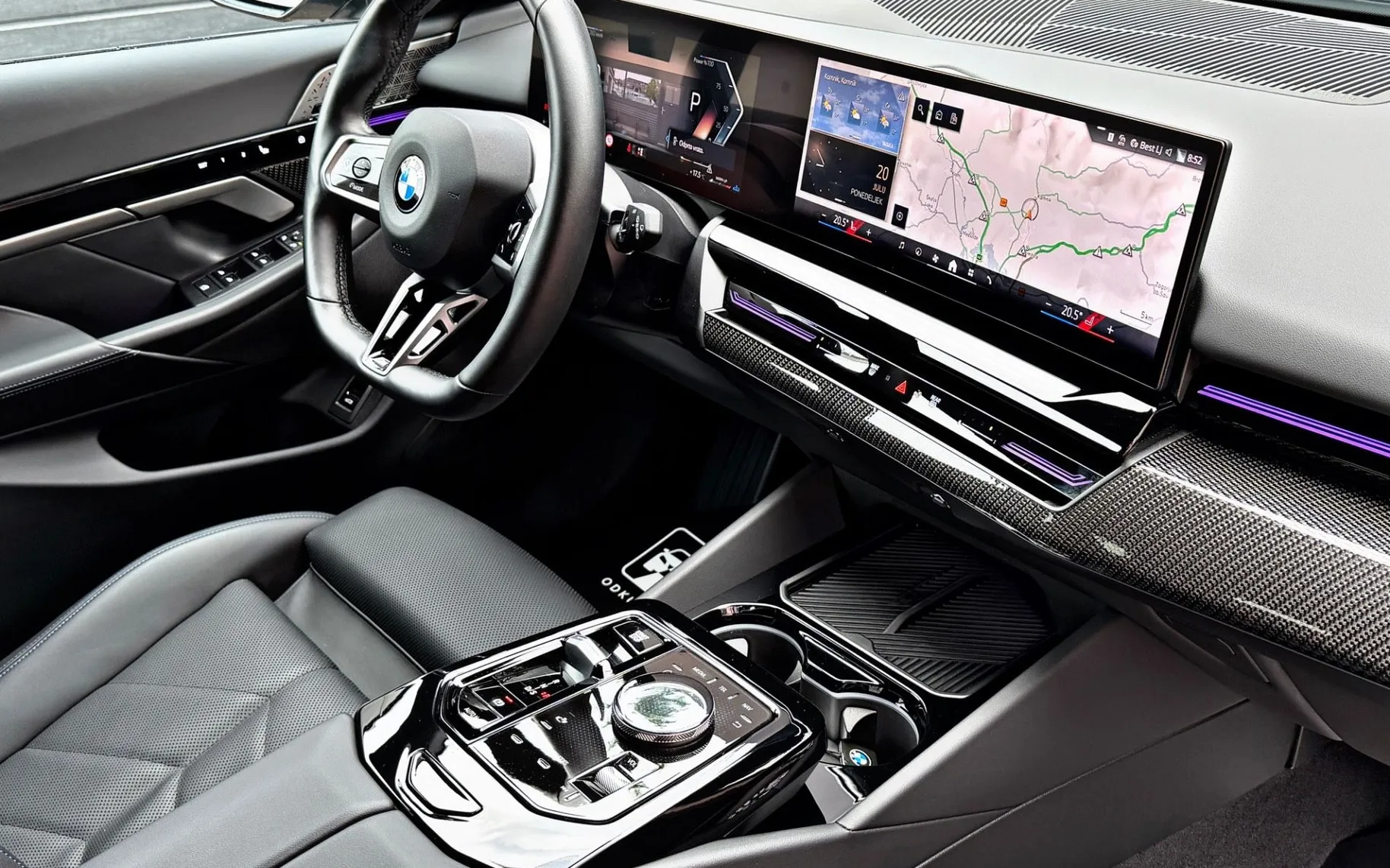 Notranja slika - BMW serija 5 Touring: - 520d XDRIVE•NARDO GREY•M PAKET PRO•KOT NOV•GARAN - 12