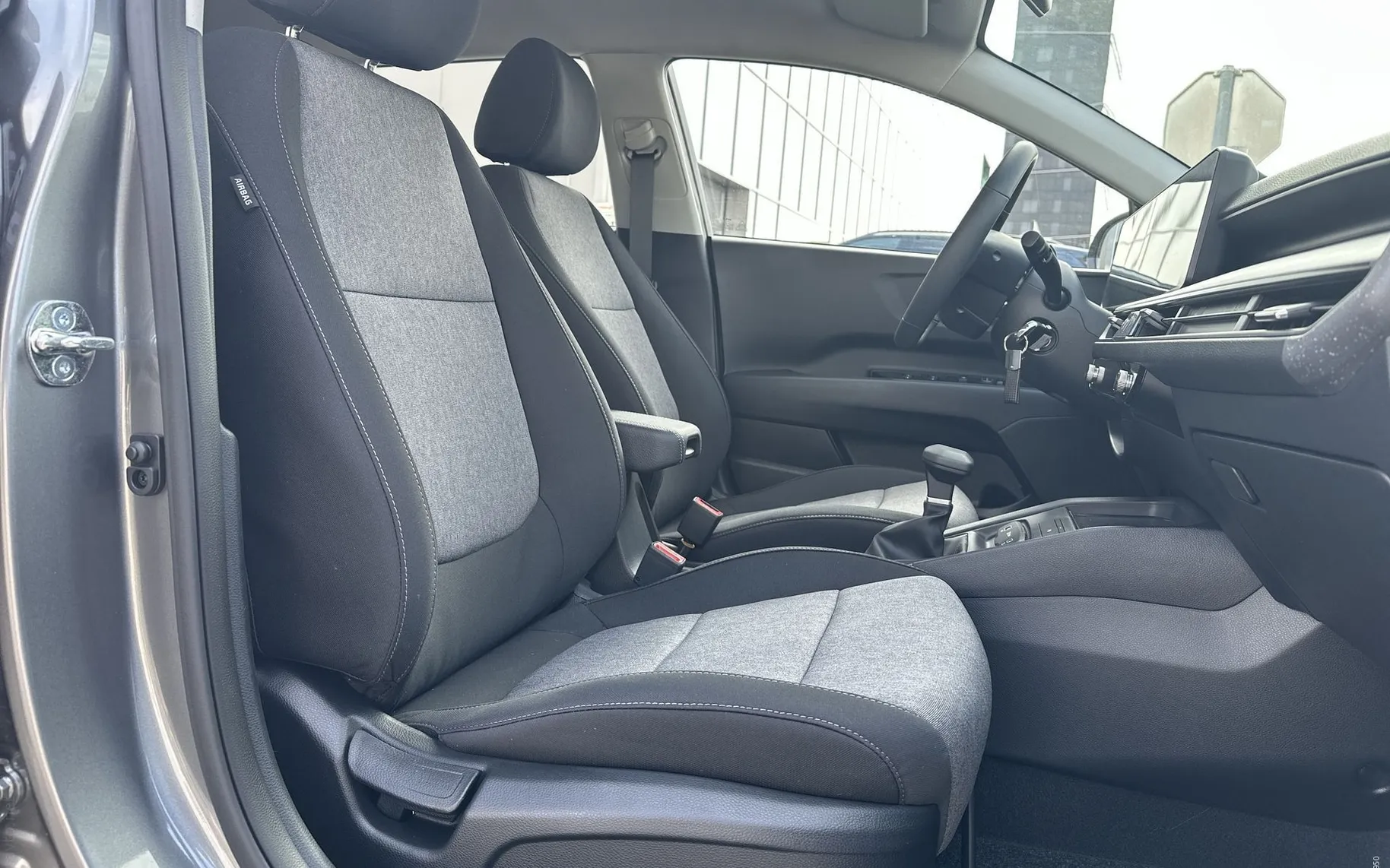 Notranja slika - KIA Stonic - 1.0 T-GDi LX Life DCT... - 15