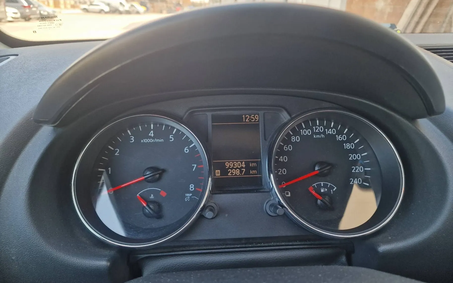 Notranja slika - Nissan Qashqai - 1.6 16V SAMO 98.000km 2.LASTNIK - 9