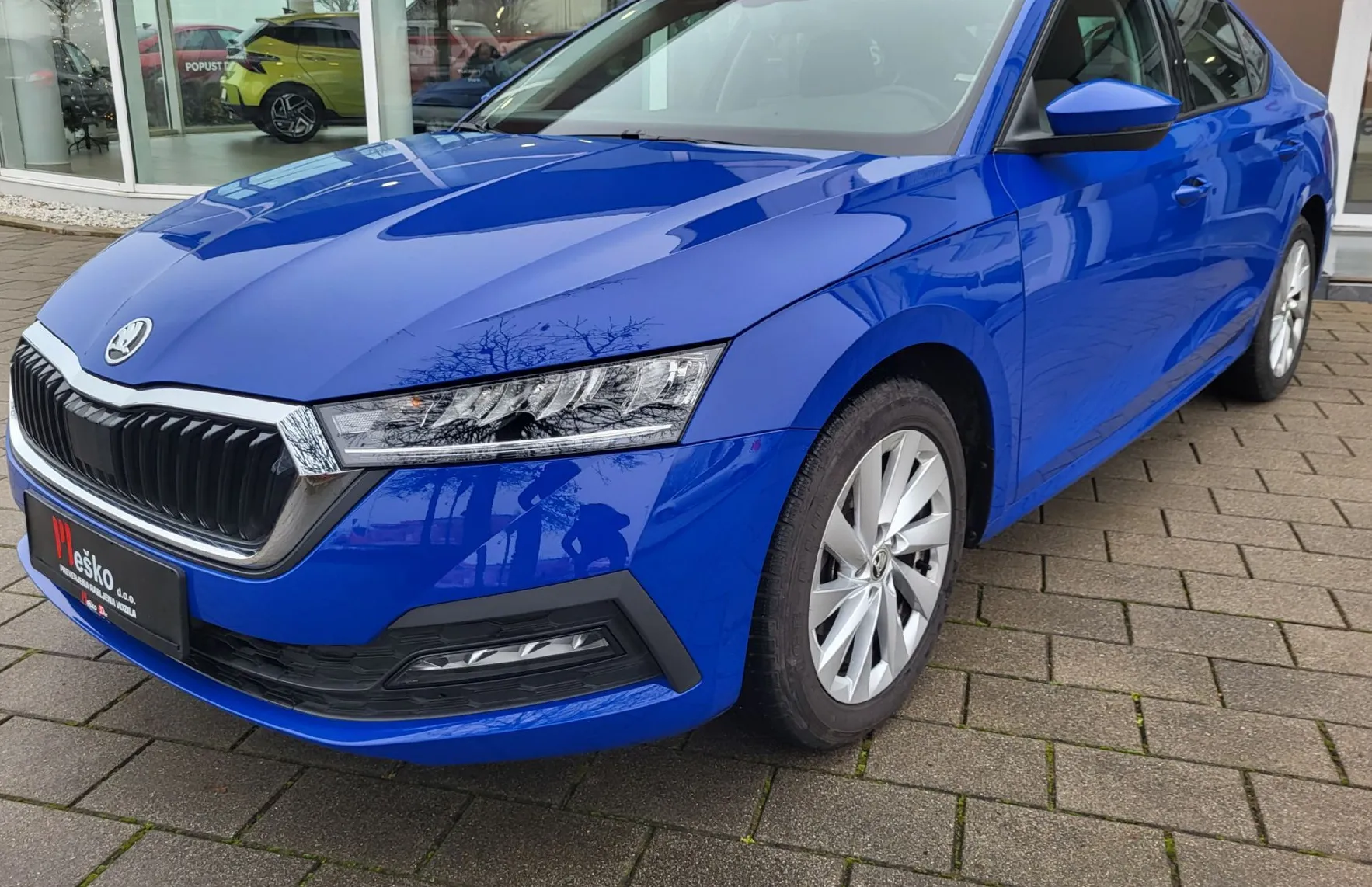 Zunanja slika - Škoda Octavia - 1.0 TSI slo-1 last-tov.gar-alu-pdc-el.paket-acc-.. - 1