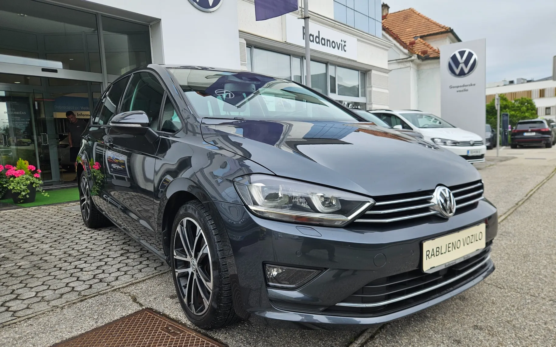 Zunanja slika - VW Golf - 2.0 TDI Comfortline - 1