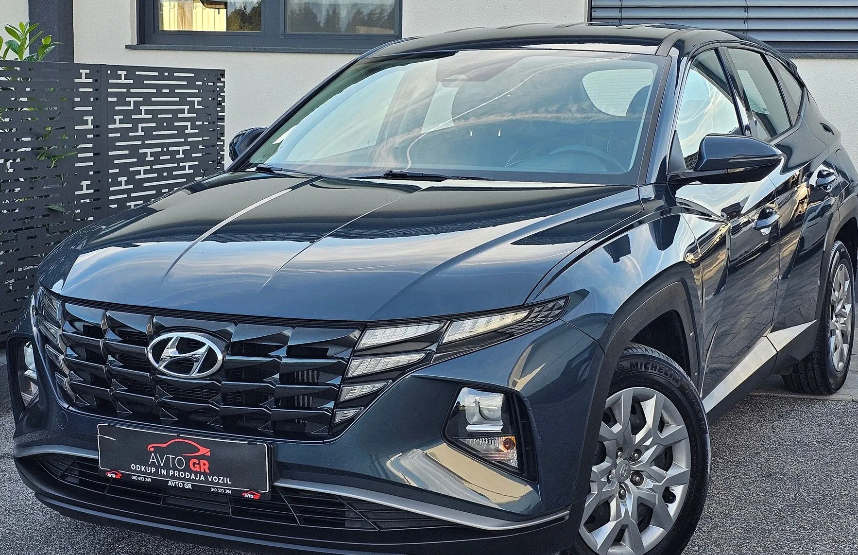 Zunanja slika - Hyundai Tucson - 1.6 T GDI - SLO-1.LAST-ODLIČEN-DARILO STREŠNI KOVČ - 19