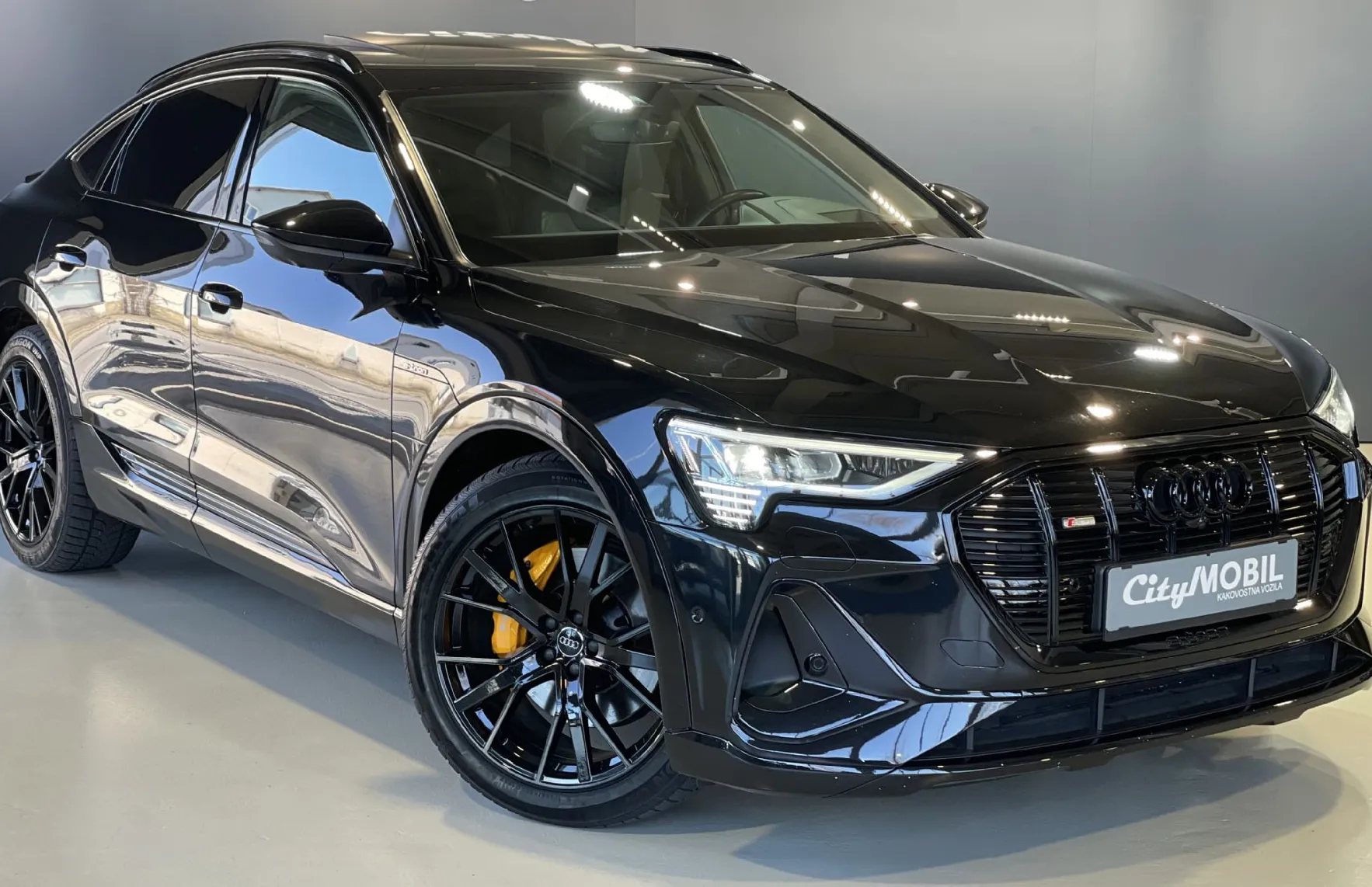 Zunanja slika - Audi e-tron - Sportback 55 quattro S line - 2