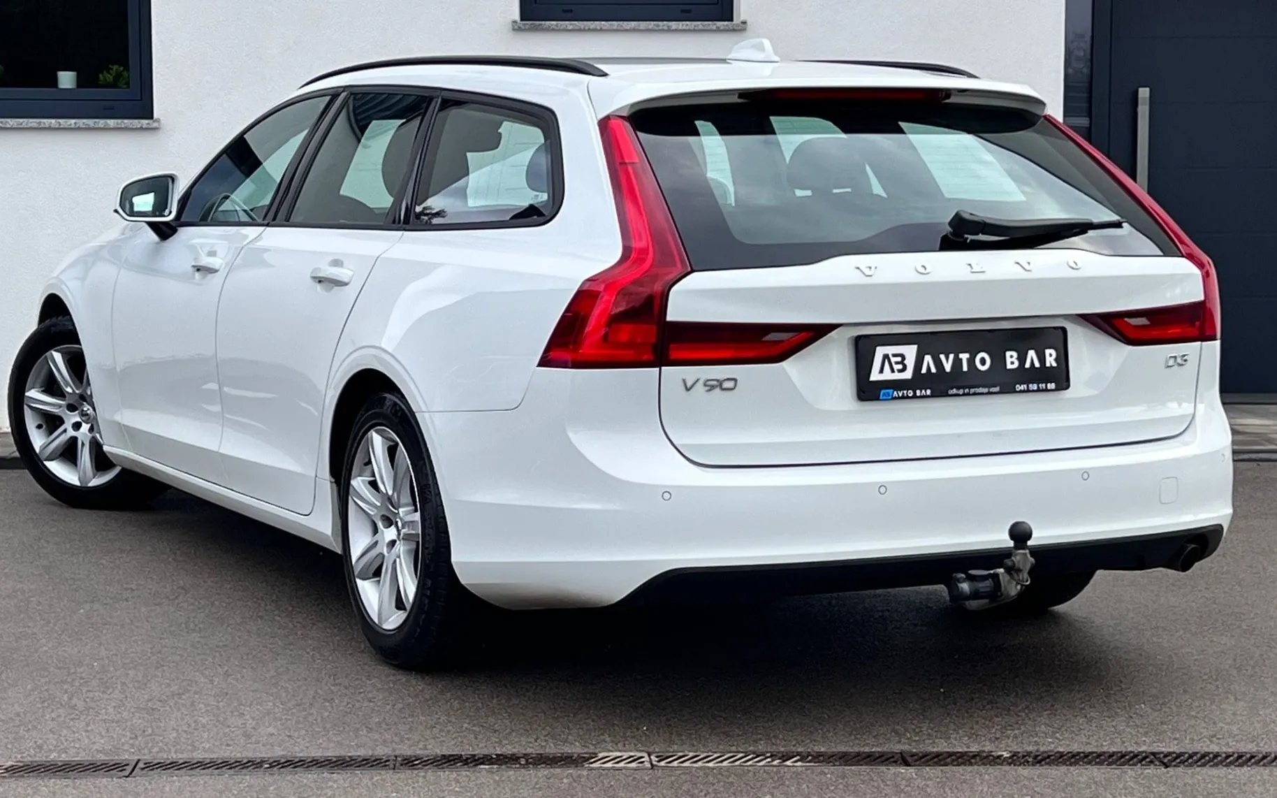 Zunanja slika - Volvo V90 - 2.0D+ACC+FULL LED++NAVI+PDC+KLJUKA+NOVE PNEVMATI - 6