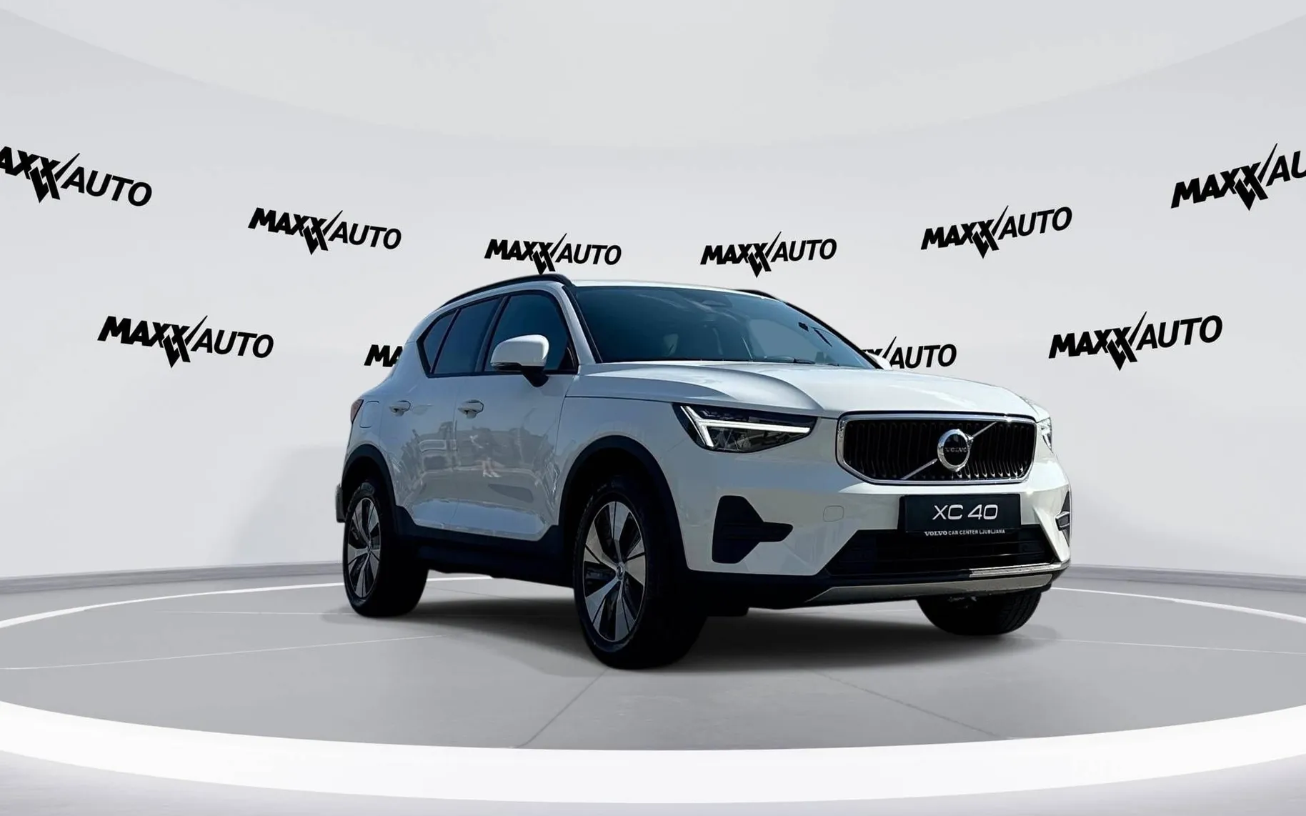 Zunanja slika - Volvo XC40 - B3P Core Avt. - 3