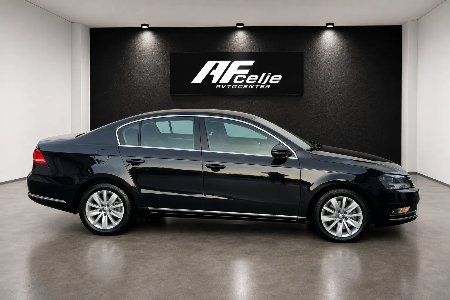 Zunanja slika - Volkswagen Passat - 2.0 TDI-LIZING ZA TUJCE-PDC-TEMPOMAT-ODLIČEN- - 3
