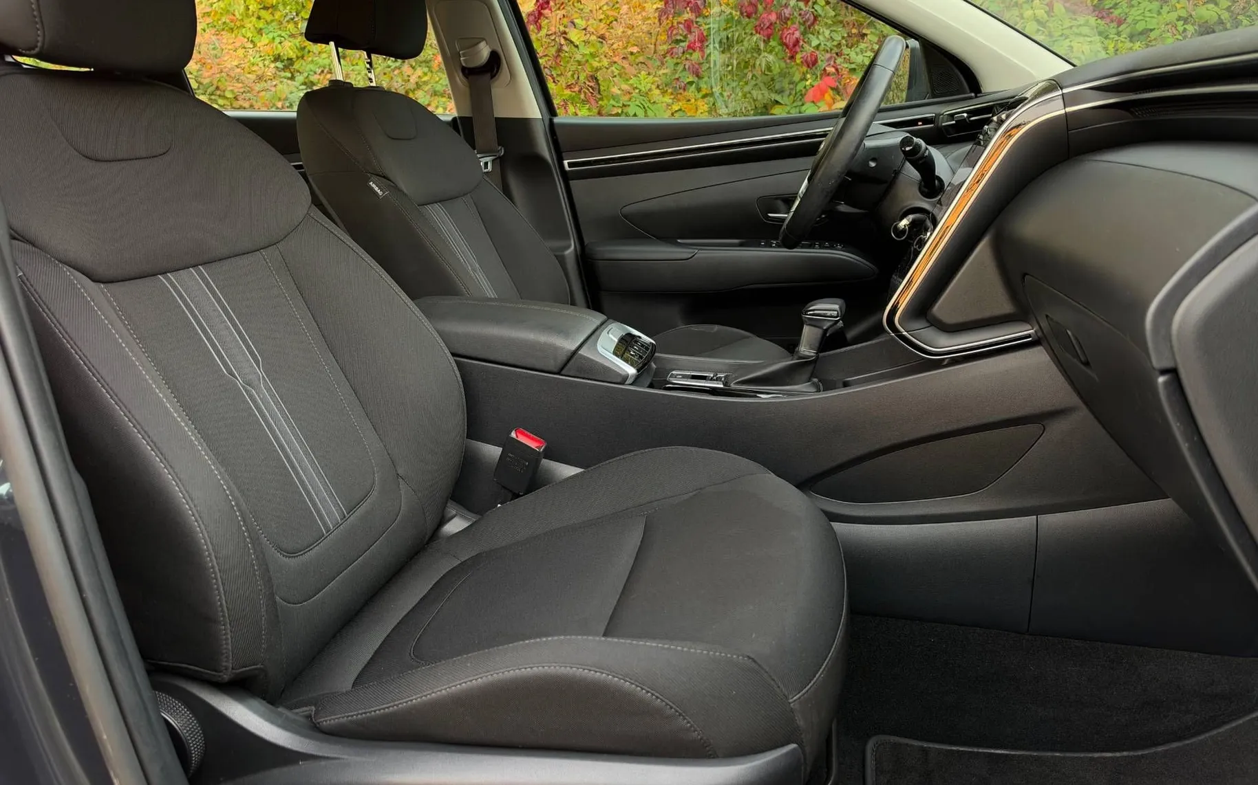 Notranja slika - Hyundai Tucson - 1.6 T GDI AUT.|1.lastnik|SLO|51.000km|Financiranje - 9
