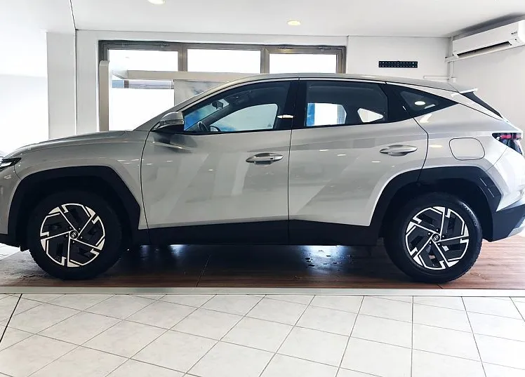 Zunanja slika - Hyundai Tucson - 1.6 T-GDI TREND-KAMERA-WINTER-DAB-LED-APPLE-VIDEO - 3