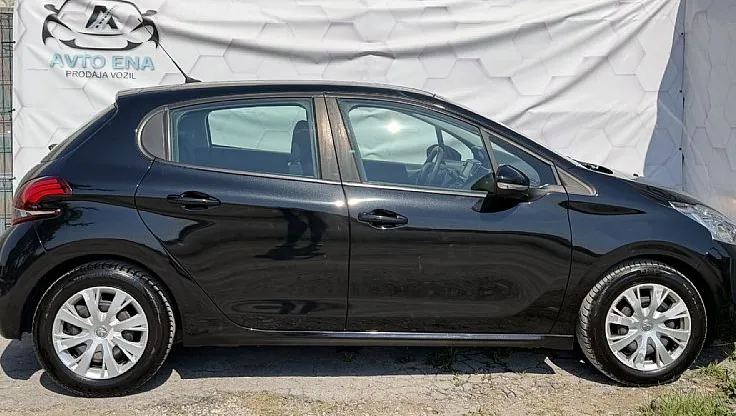 Zunanja slika - Peugeot 208 - 1.6 BlueHDi - NAVI - PDC - KLIMA - 5