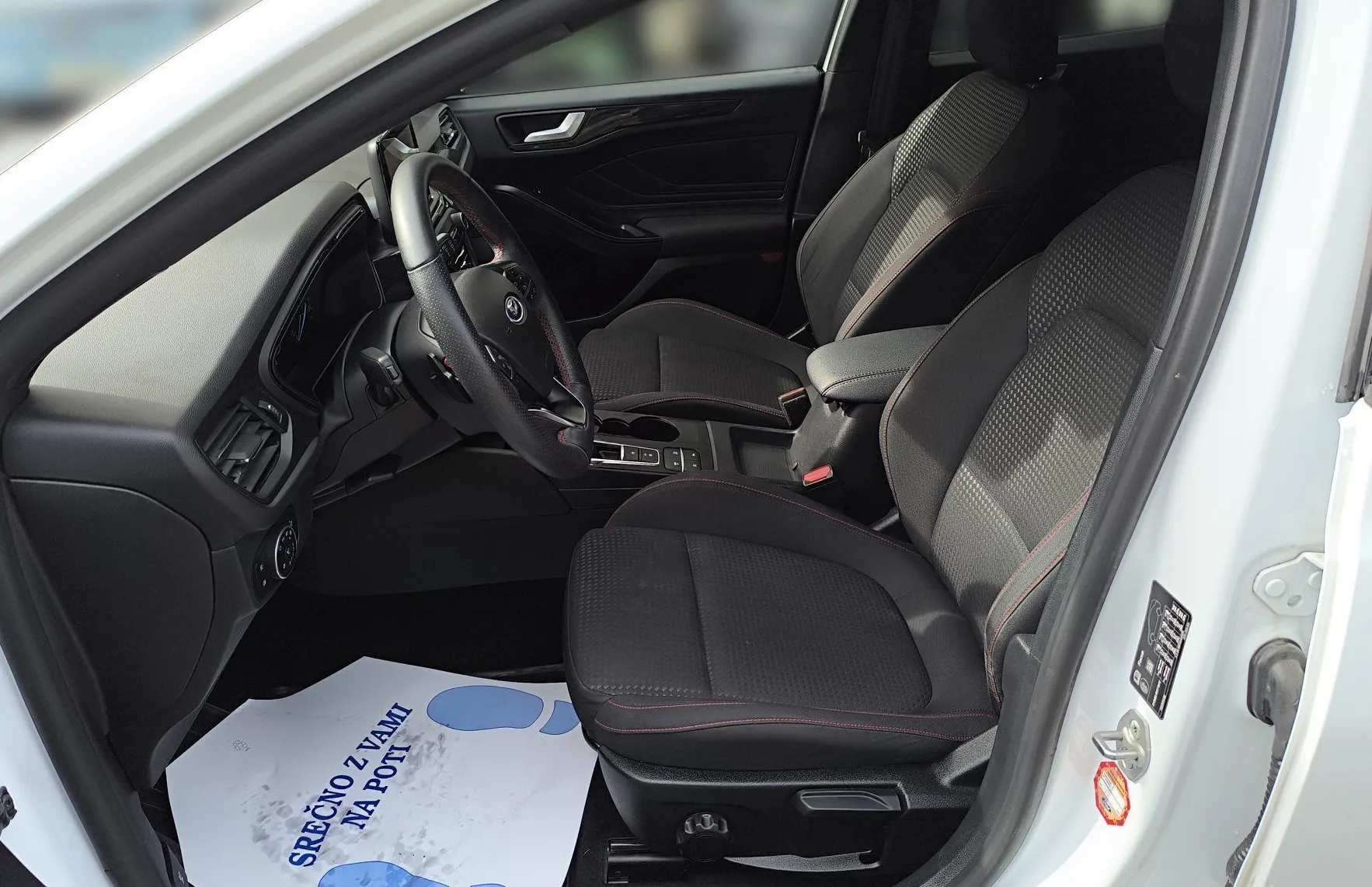 Zunanja slika - Ford Focus - Karavan 1.0 EcoBoost ST-Line Avt.-SLO- samo 79TKM - 9
