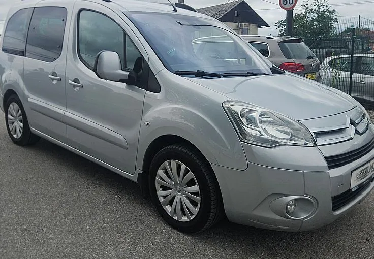 Zunanja slika - Citroën Berlingo - Multispace Pack 1.6 HDI 92ks °KLJUKA° - 3