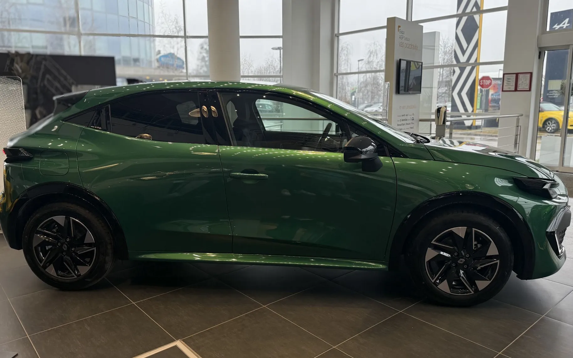 Zunanja slika - Renault Clio - techno TCE 115 - 4