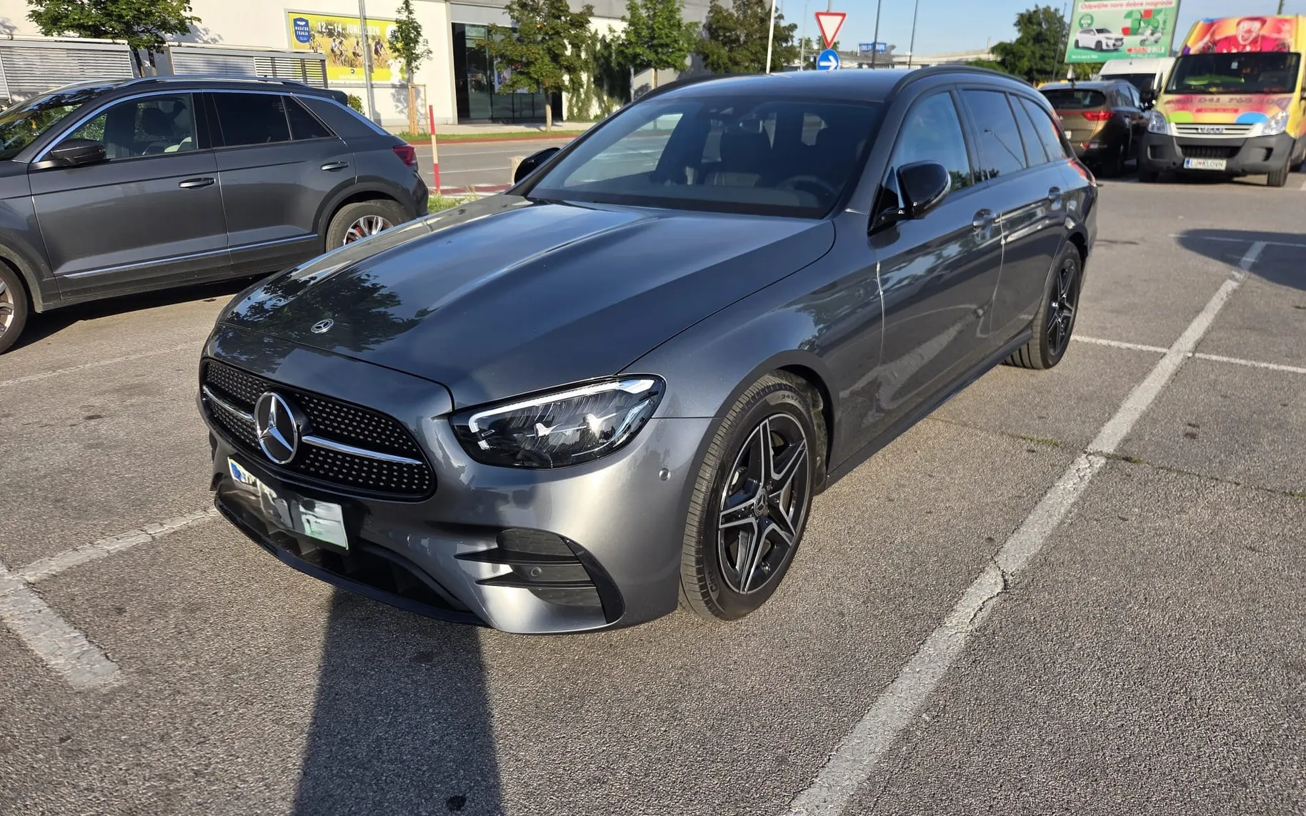 Zunanja slika - Mercedes-Benz E-Razred - E 220 d T AMG Line Avt. - 2