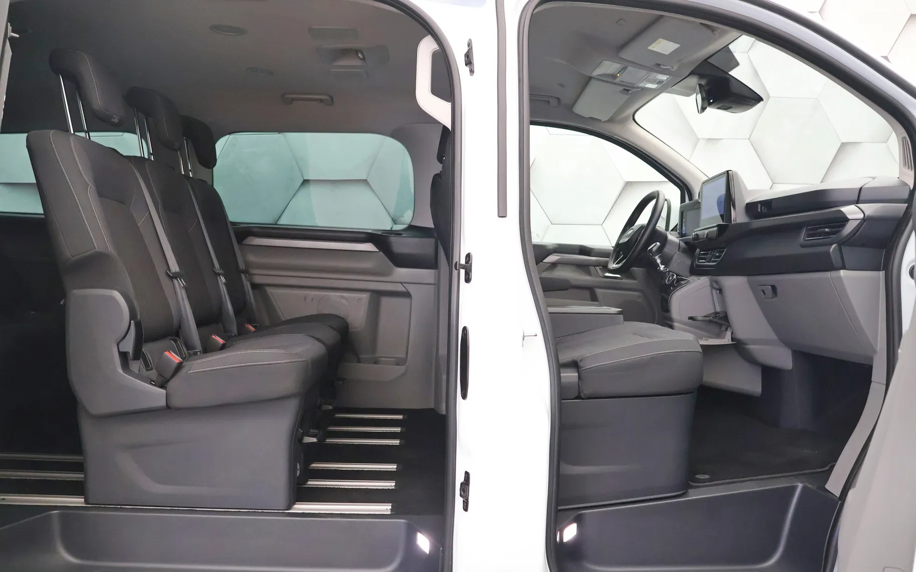 Zunanja slika - Ford E-Transit Custom - L2 2.0 TDCi Titanium 150KM 1+8 - 10