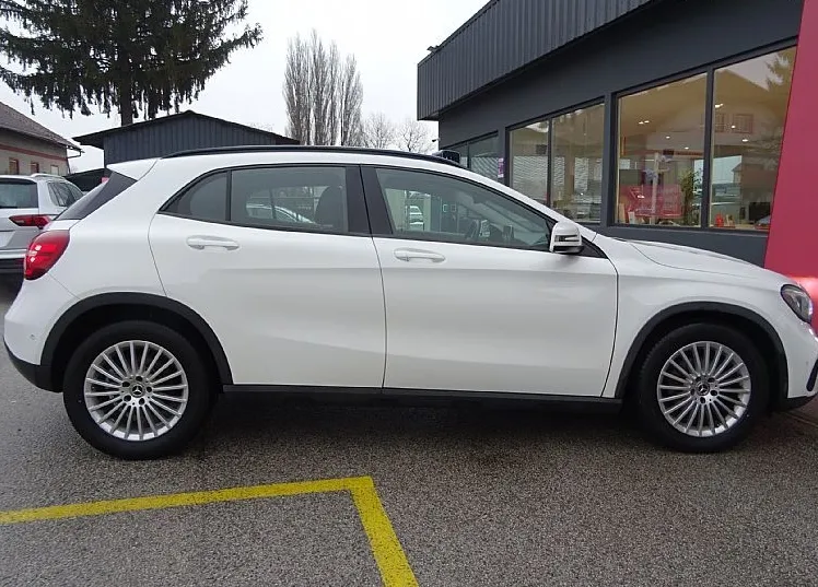 Zunanja slika - Mercedes-Benz GLA-Razred - GLA 200 d 136KM Avt.7G - KOT NOV - SERVISIRAN - - 3